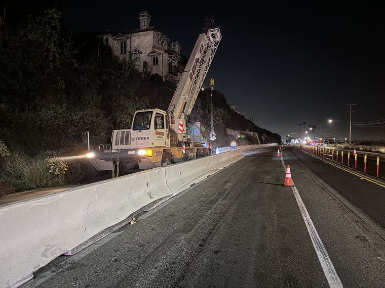 K-rail placement by crane